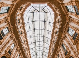 MOVING TO ITALY: Galleria Vittorio Emanuele, Milan