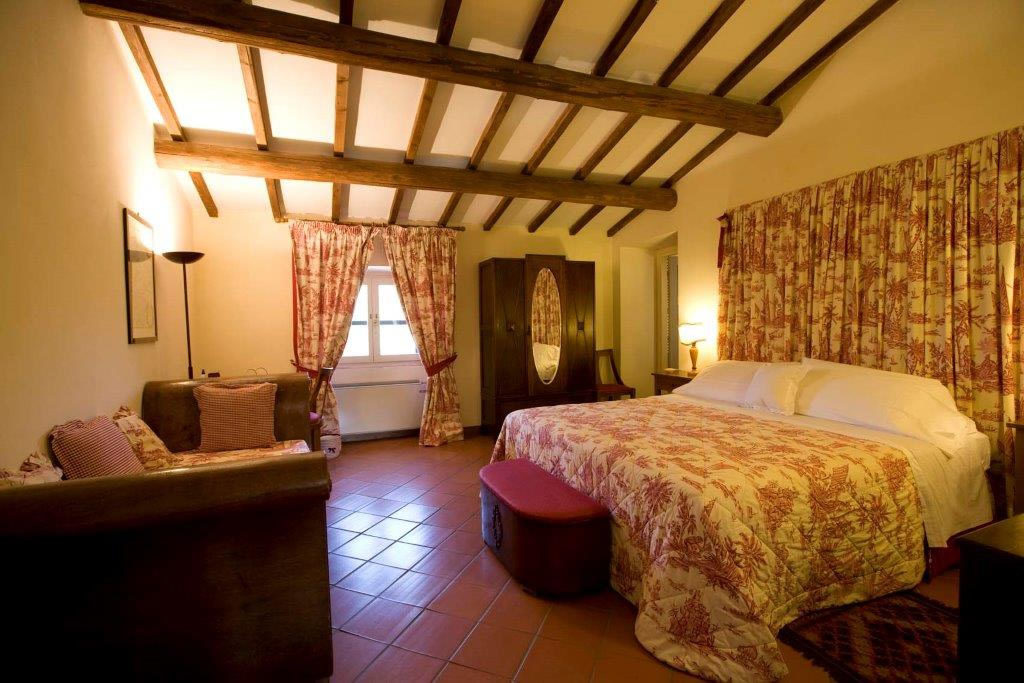 Agriturismo room in Tuscany