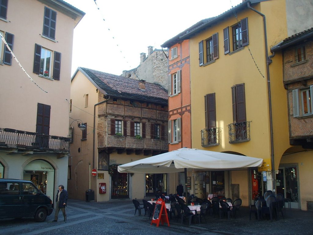 Piazza San Fedele, Como, Lombardy, Italy