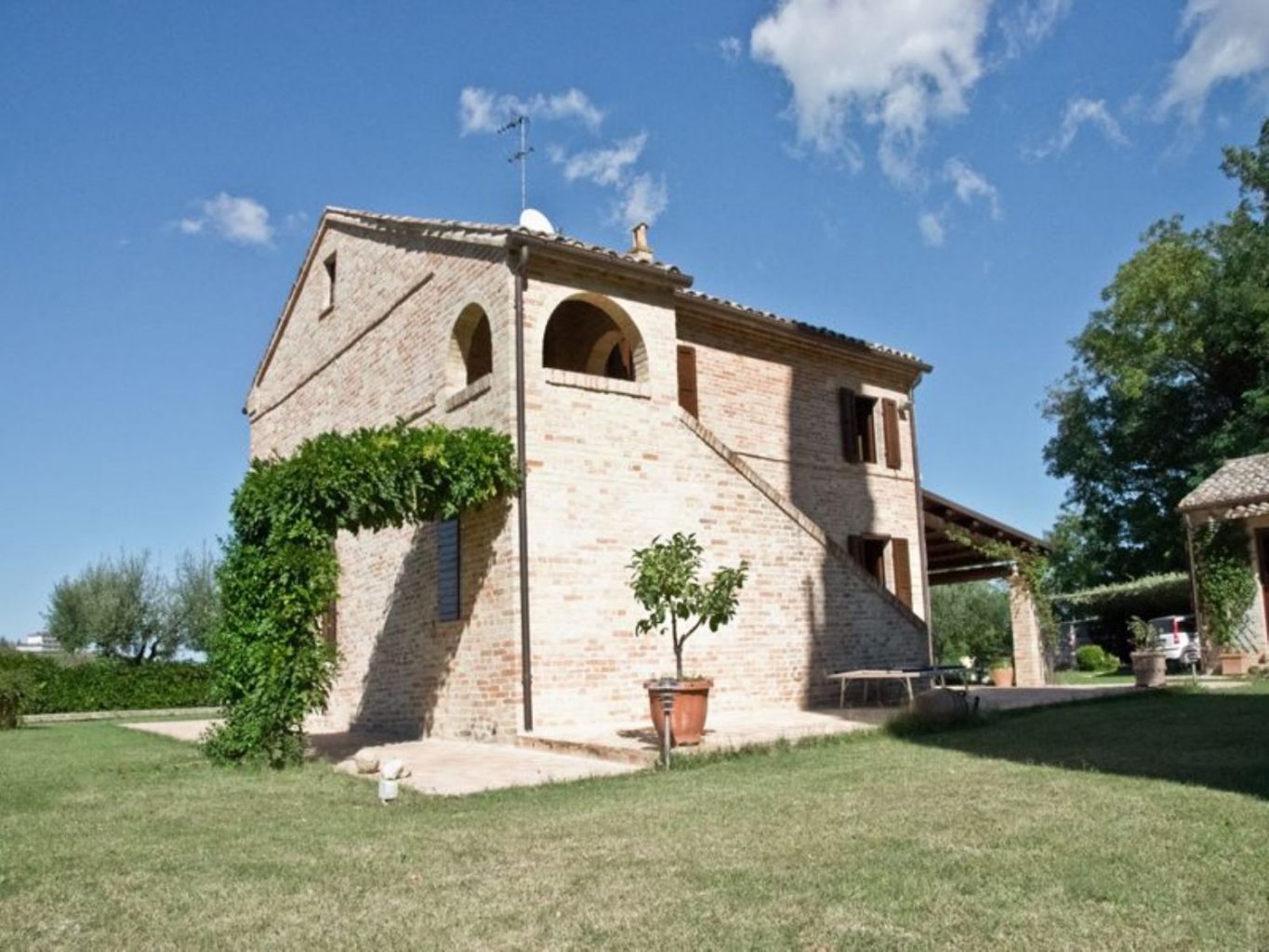 Country House Le Marche Property, Italy