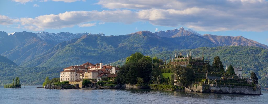 Isola, Bella, Lombardy, Italy Lakeside