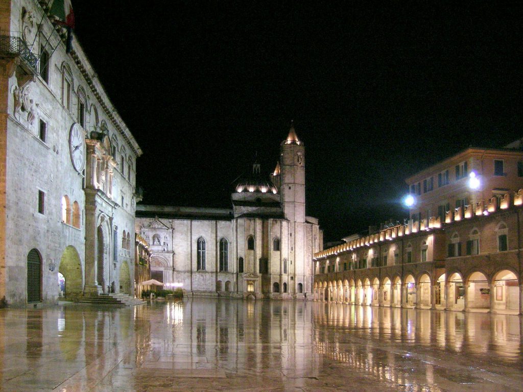 Italian Piazzas - Piazza del Popolo, Ascoli, Marche