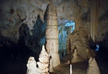 alt="Frasassi Cave at Genga"